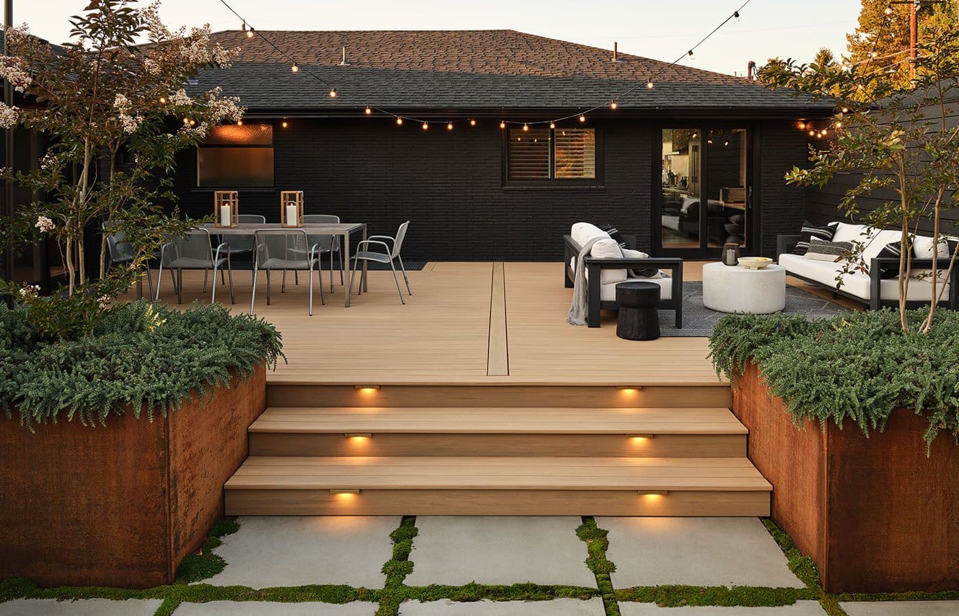 5Inspiration-Gallery-Advanced-PVC-Weathered-Teak-Vintage-Decking-Seattle-4.jpg