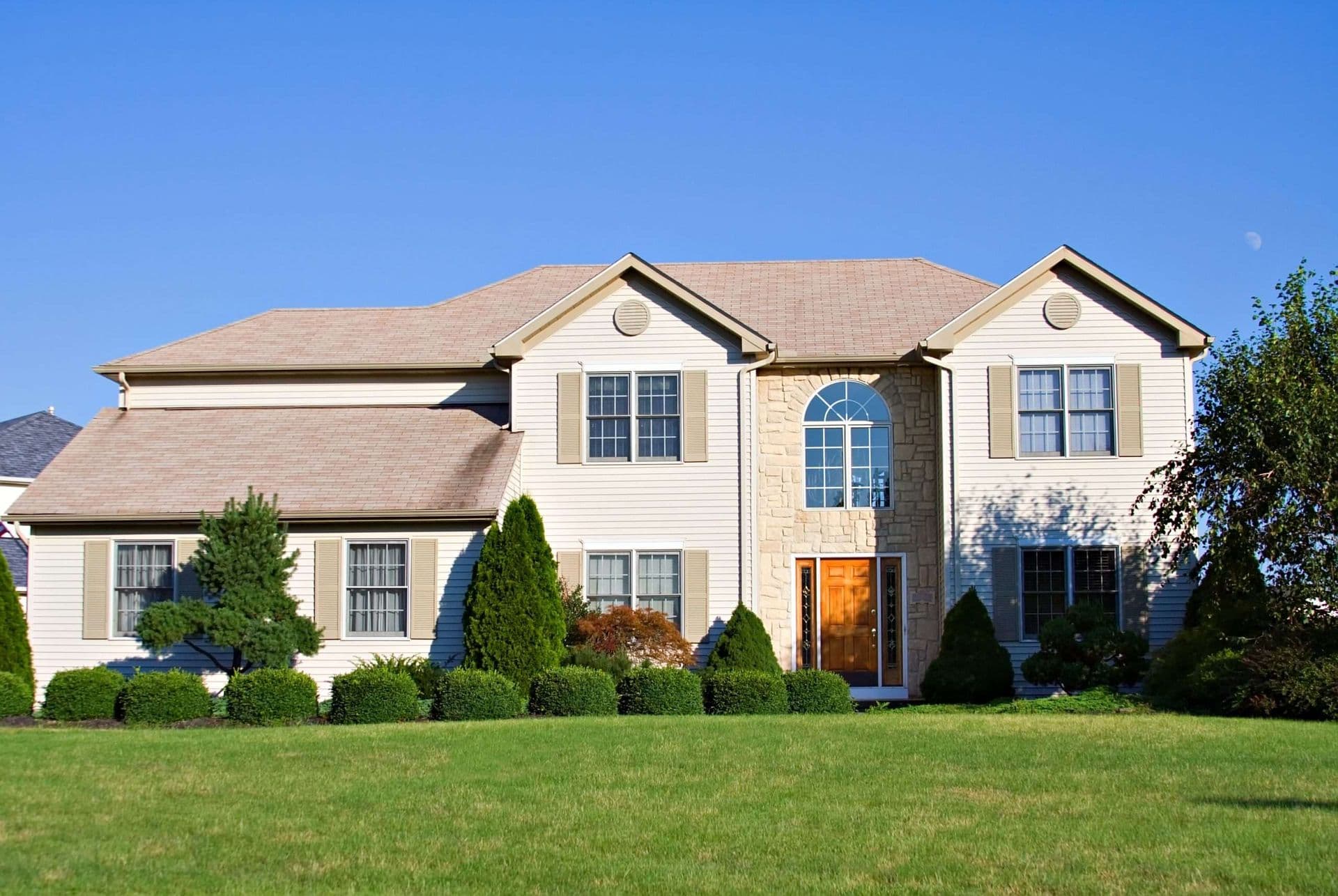 cream vinyl siding lehi