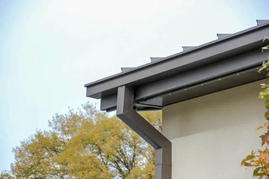 corner roof gutter