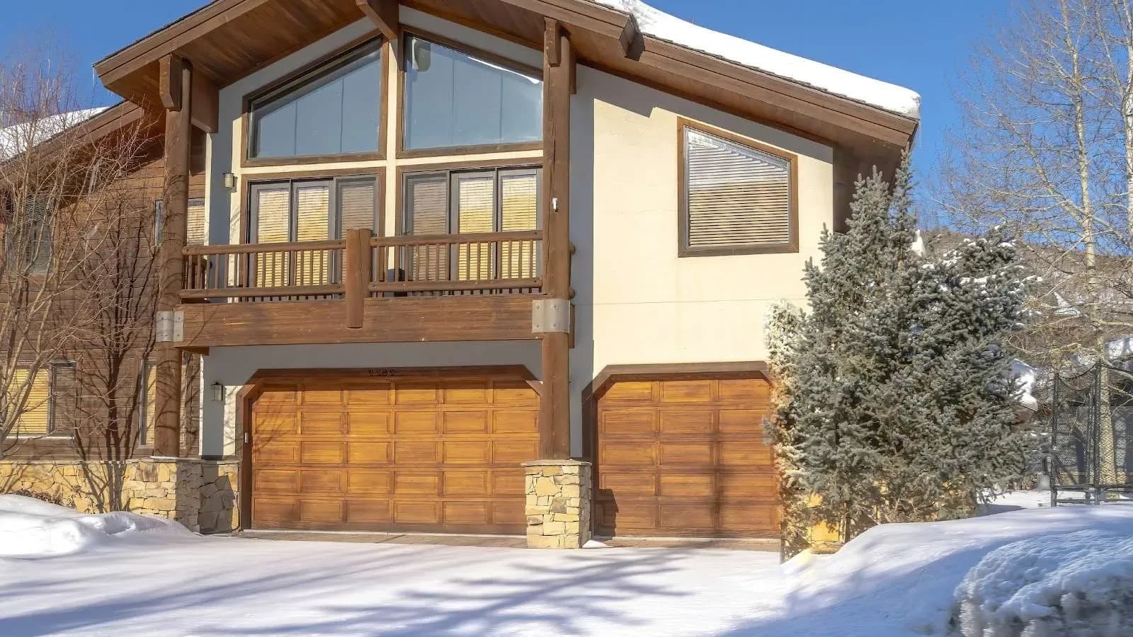 4 Exterior Home Maintenance Tips to Prepare Your Home for Cold Weather